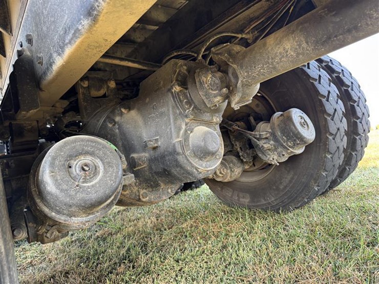 1995-ford-l8000-image-32