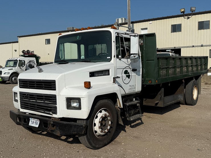 #70-•-1995-mack-midliner-single-axle-conventional-dump-truck-image-2