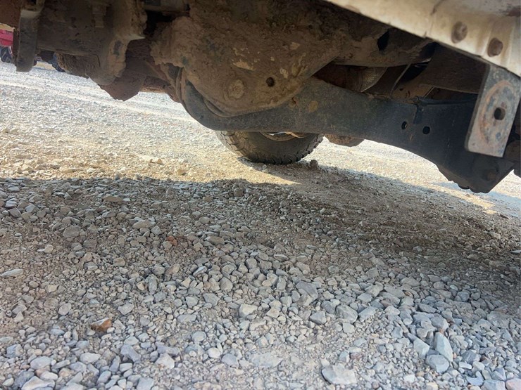 2012-ford-f250-xl-image-28