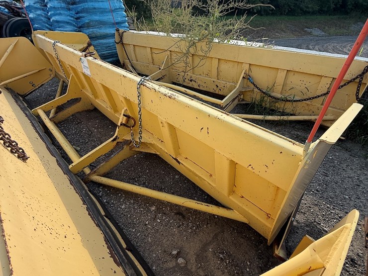 #68-•-14-ft.-heavy-duty-push-box-blade-for-wheel-loaders-damaged-wings-image-6