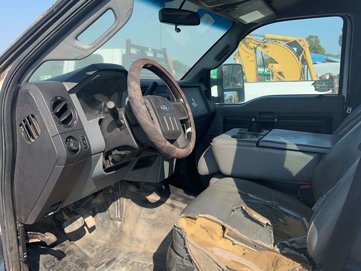 2012-ford-f250-xl-image-31