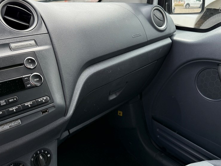 2012-utility-van-image-68