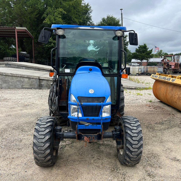 2012 NEW HOLLAND BOOMER 3045