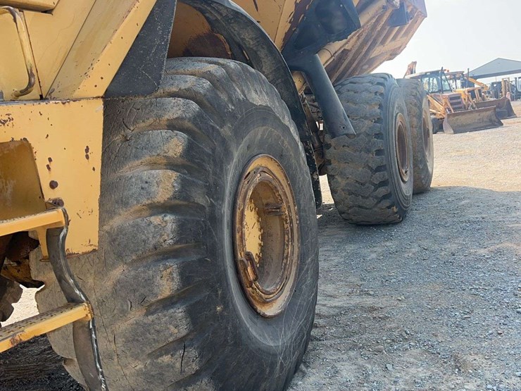 cat-d400e-t/a-dump-truck-image-12