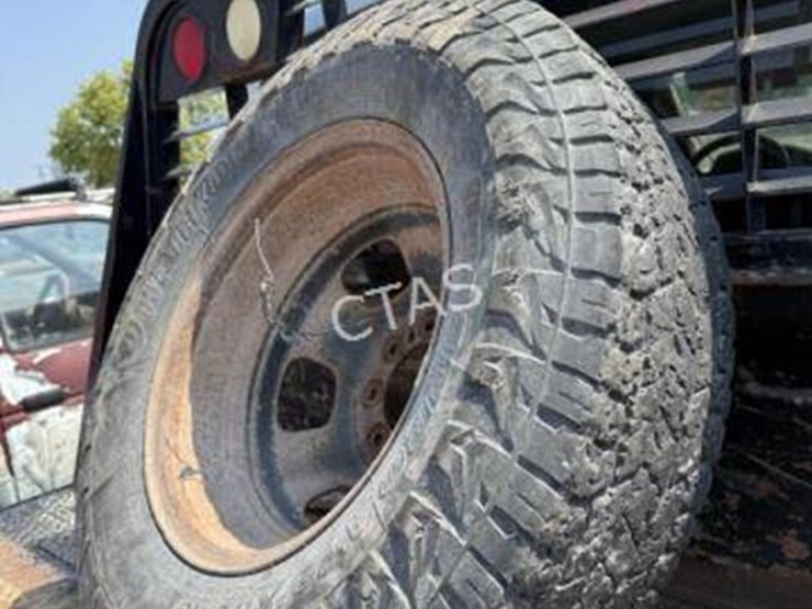2011-dodge-ram-3500-image-14
