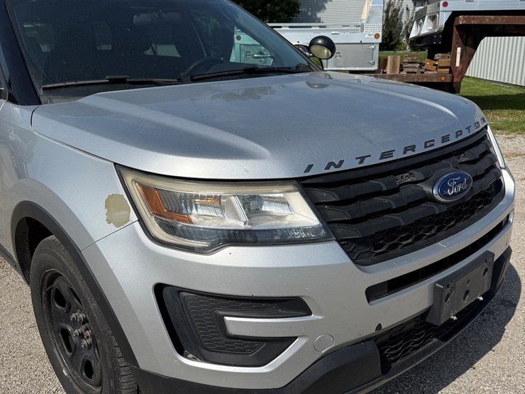 2017-ford-explorer-police-interceptor-image-12