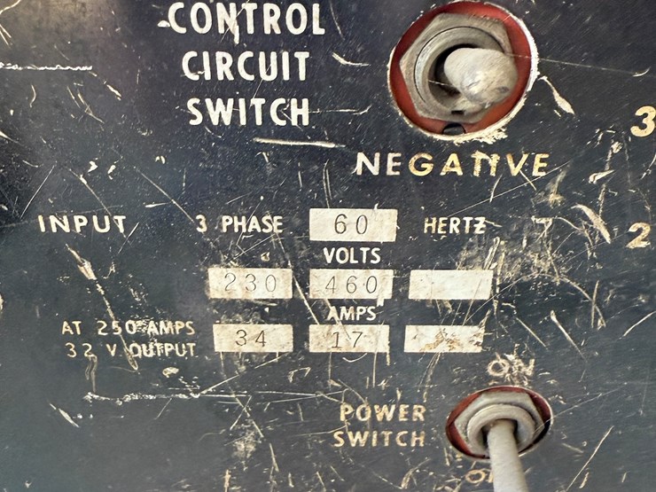 #73-•-lincoln-idealarc-r35-250-constant-voltage-arc-welder-image-3