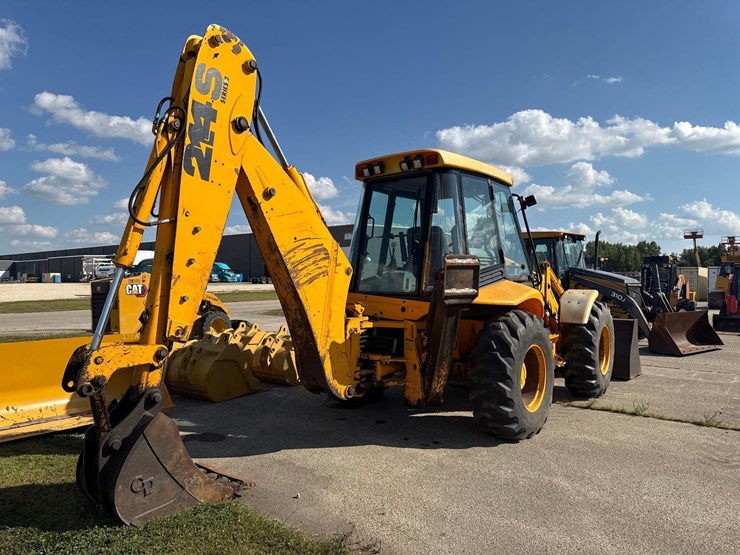 jcb-214s-image-4