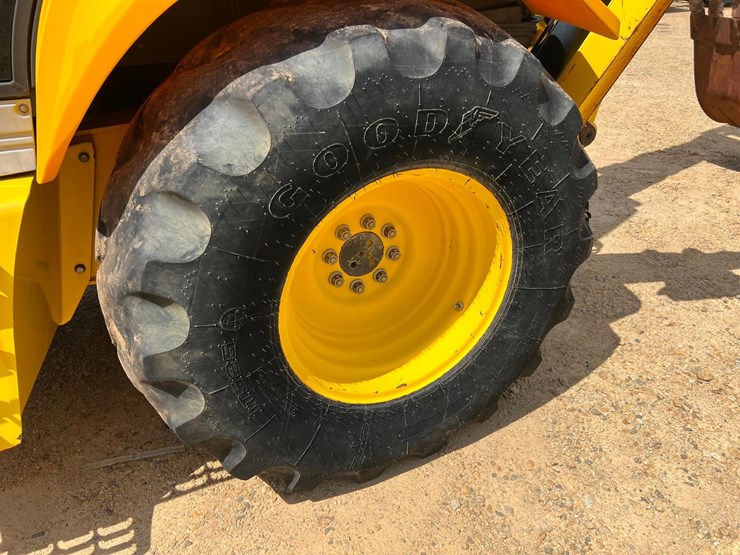 2008-new-holland-b110-image-50