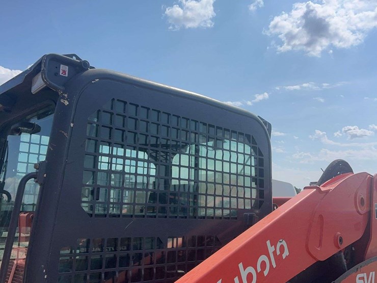 2022-kubota-svl-97-2-skid-steer-loader-image-11