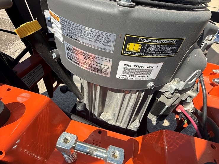 #45-•-2024-husqvarna-ztr-z560l-commercial-mid-deck-zero-turn-riding-mower-image-18