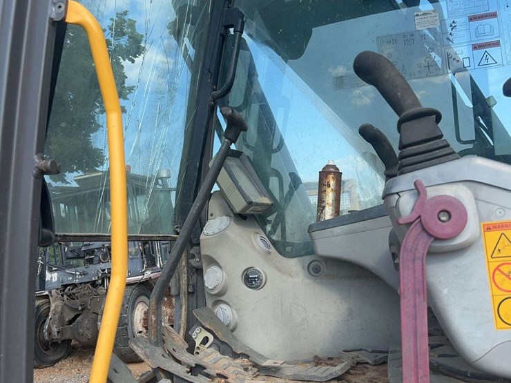 volvo-ex160d-excavator-image-31
