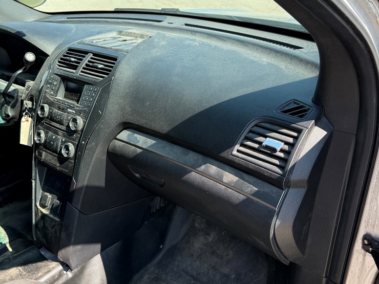 2016-ford-explorer-police-interceptor-image-12