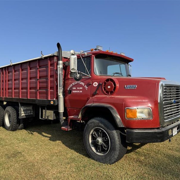 1995 FORD L8000