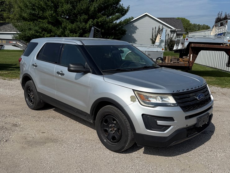 2017-ford-explorer-police-interceptor-image-3