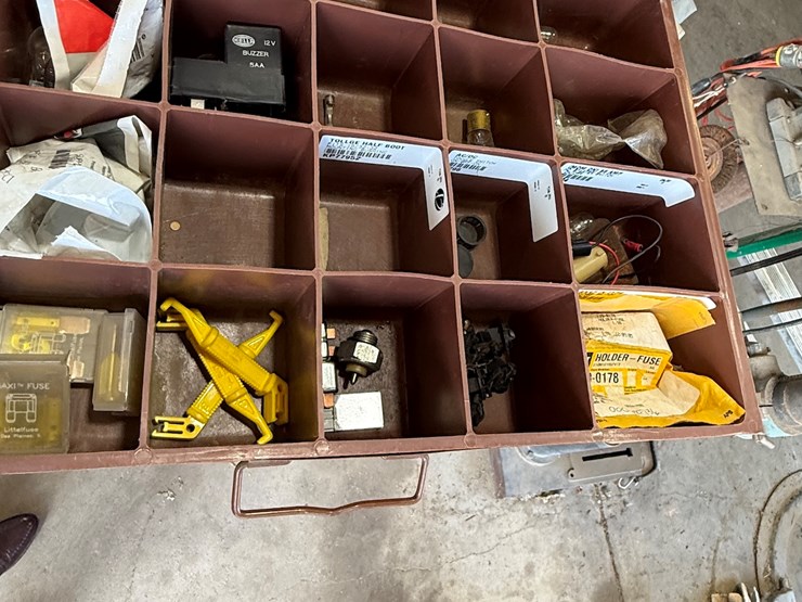 #115-•-lawson-parts-cabinets-image-3