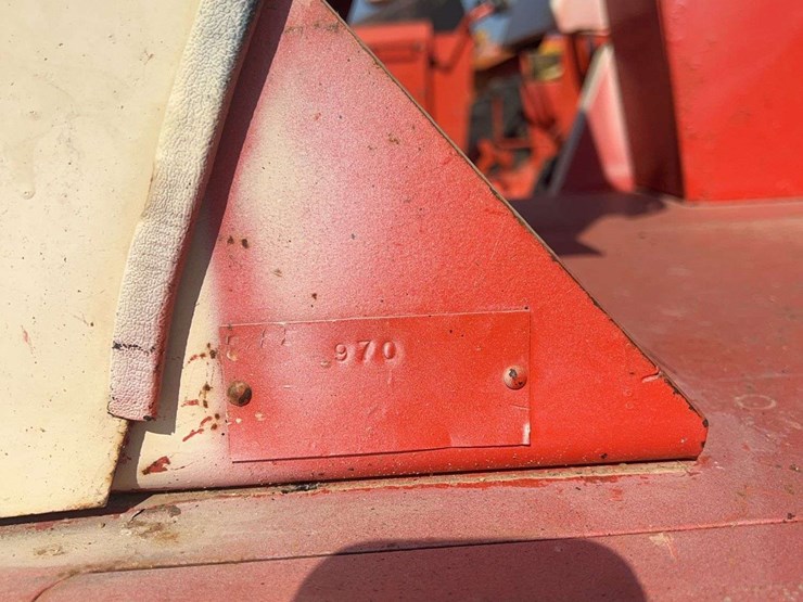 case-970-tractor-image-28