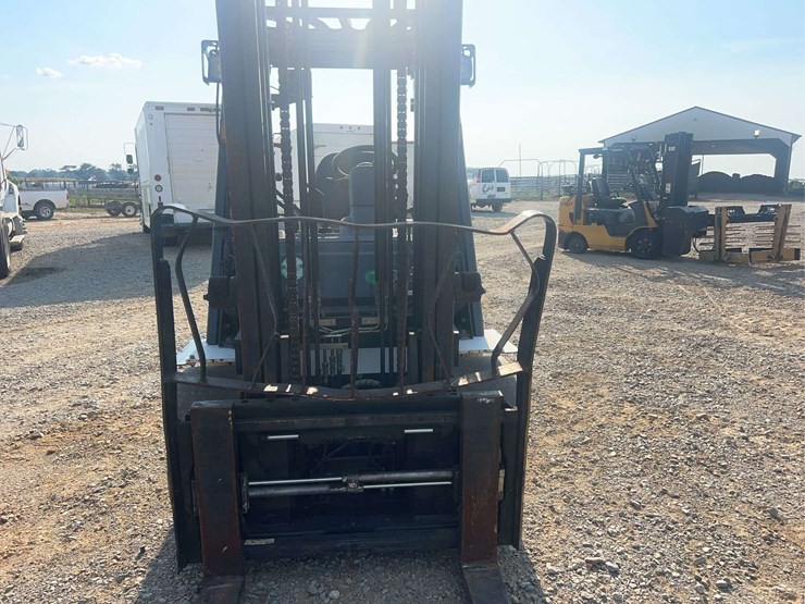 uni-carriers-70-warehouse-lift-image-8
