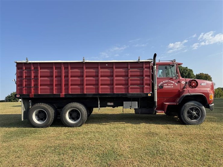 1995-ford-l8000-image-2