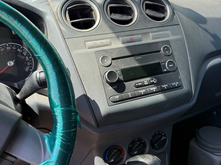 2012-utility-van-image-19