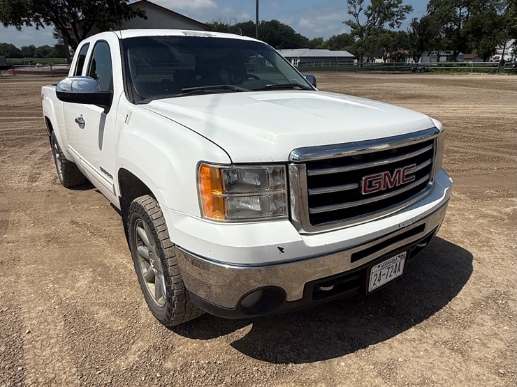 #13-•-2012-gmc-k1500-sierra-sle-extended-cab-4x4-pickup-image-4