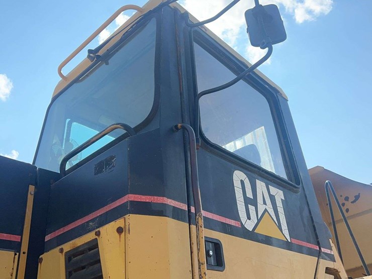 cat-d400e-t/a-dump-truck-image-10