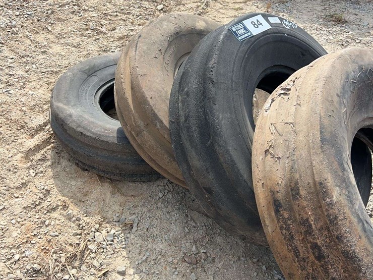 (4)-front-tractor-tires-image-2