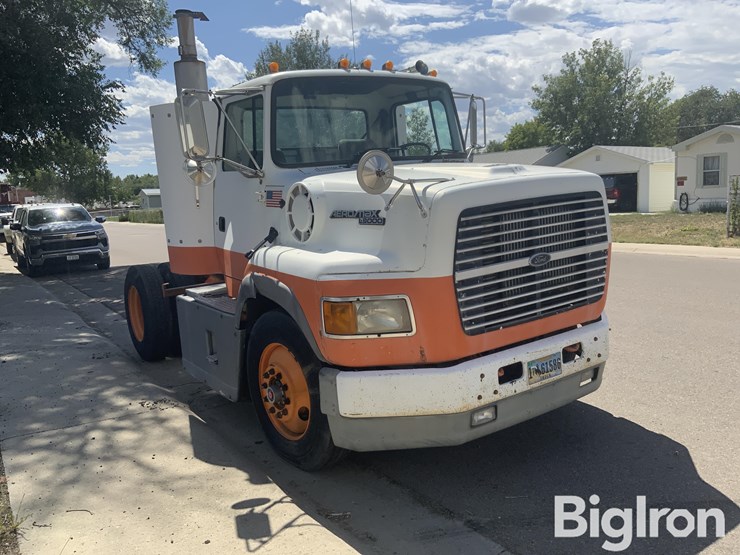 1995-ford-tractor-image-3
