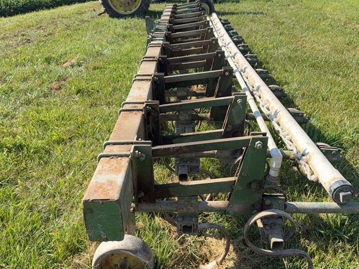 john-deere-12-image-4