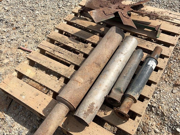 misc.-tractor-exhausts-image-1