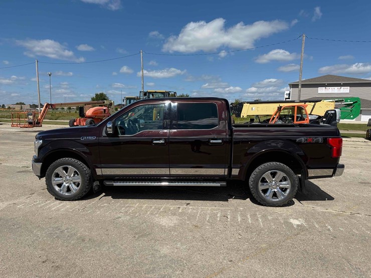 2020-ford-f150-lariat-image-2