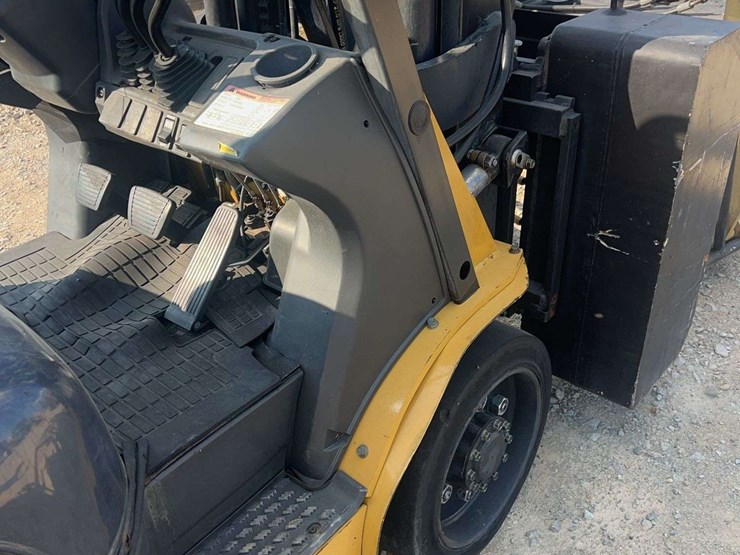 cat-c6000-lp-warehouse-lift-image-17