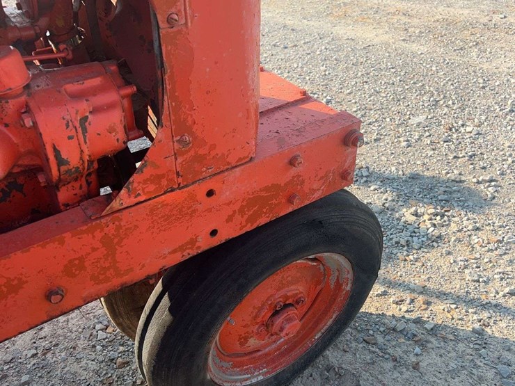 allis-chalmers-wd-tractor-image-18