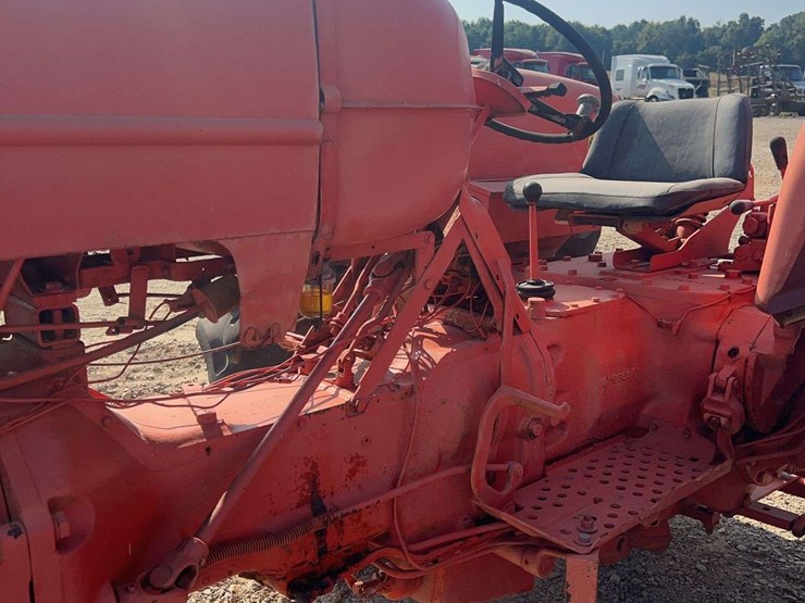 allis-chalmers-19-tractor-image-11