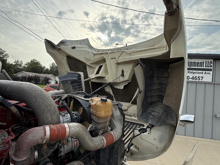 2010-international-prostar-image-39