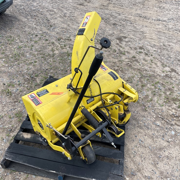 JOHN DEERE F525