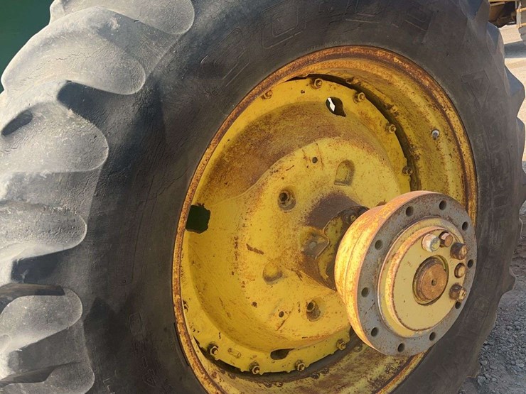 john-deere-4630-image-12