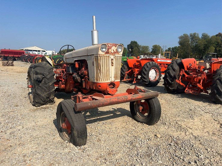 case-801-b-tractor-image-5