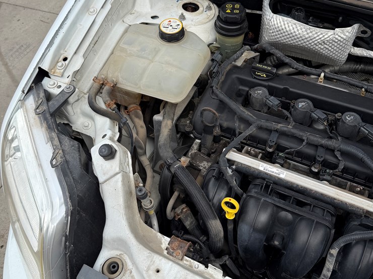2012-utility-van-image-44