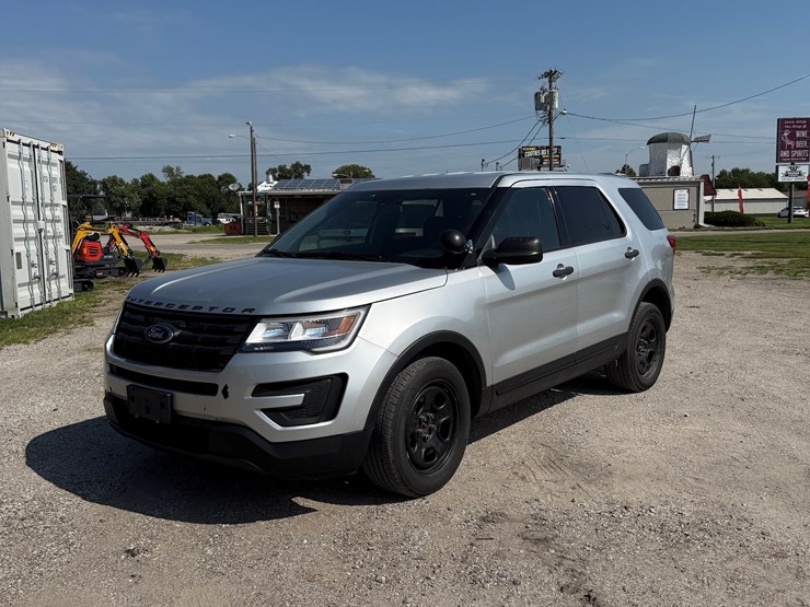 2017-ford-explorer-police-interceptor-image-24