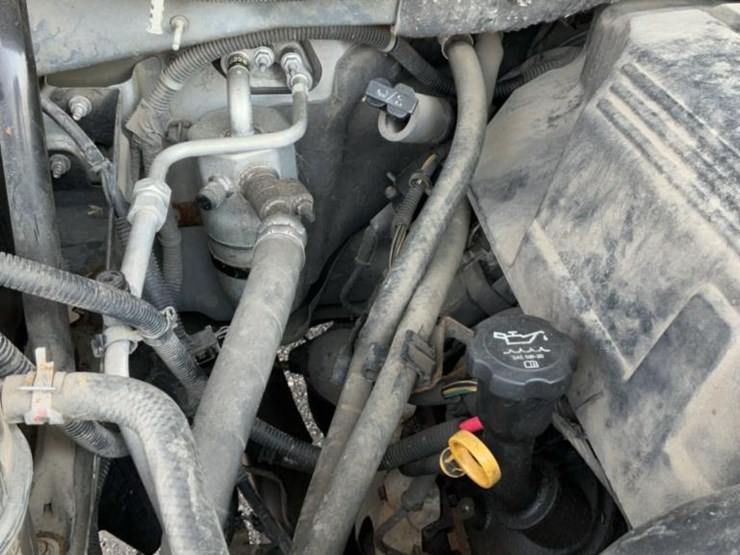 2011-chevrolet-silverado-image-67