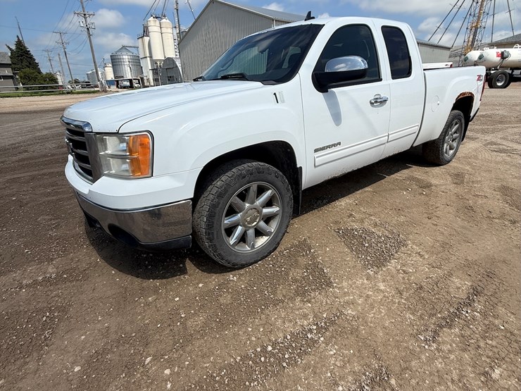 #13-•-2012-gmc-k1500-sierra-sle-extended-cab-4x4-pickup-image-18