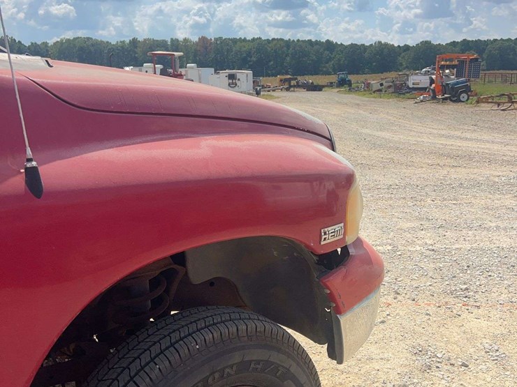 dodge-ram-3500-image-21