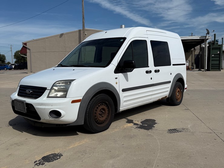 2012-utility-van-image-4