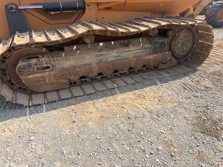2021-case-1150m-cab-dozer-image-14