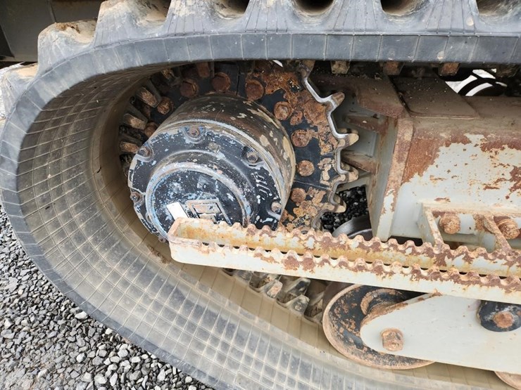 2016-terramac-rt9-image-9
