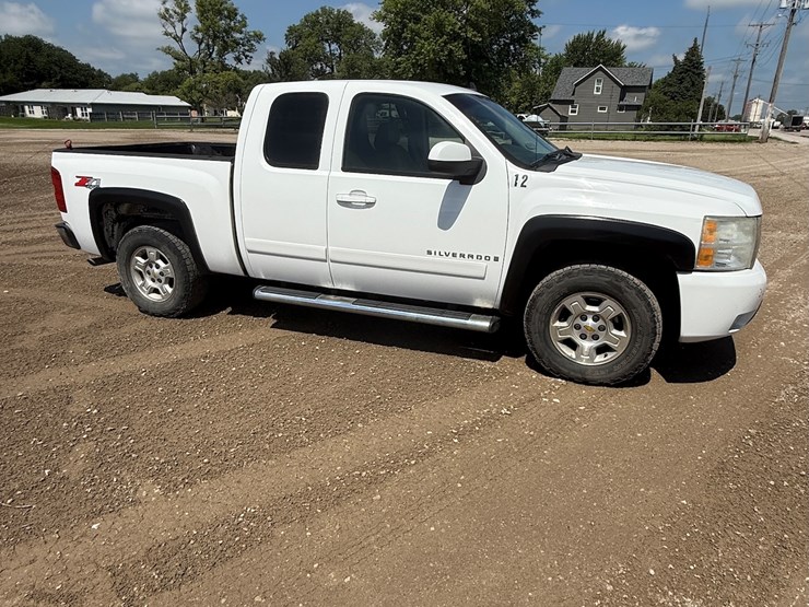 2008-chevrolet-k1500-image-5