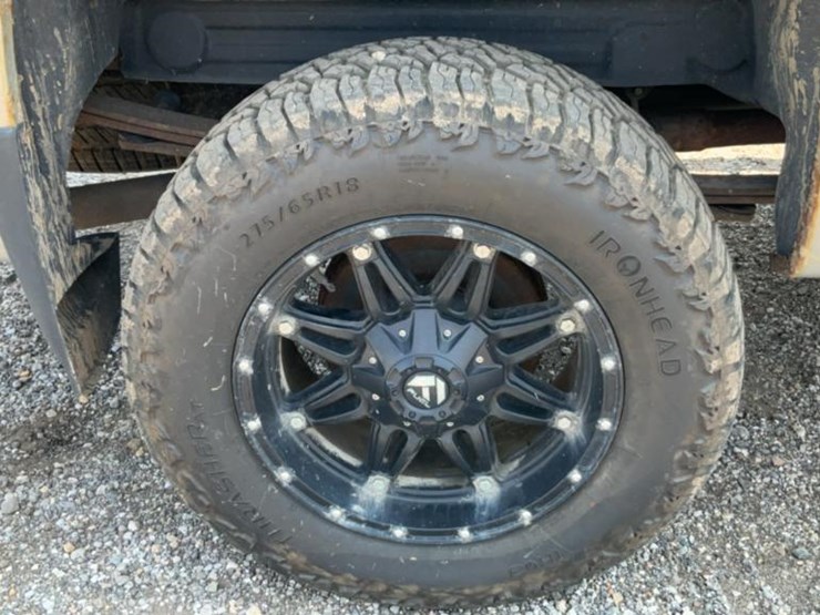 2011-chevrolet-silverado-image-48