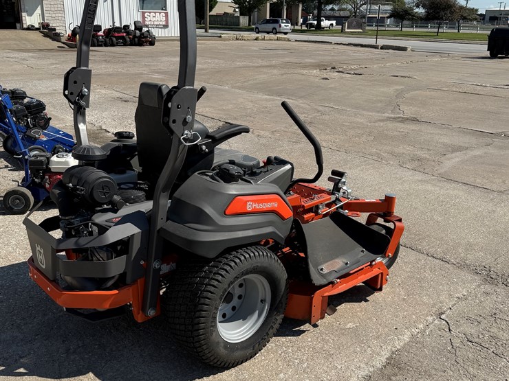 #45-•-2024-husqvarna-ztr-z560l-commercial-mid-deck-zero-turn-riding-mower-image-3