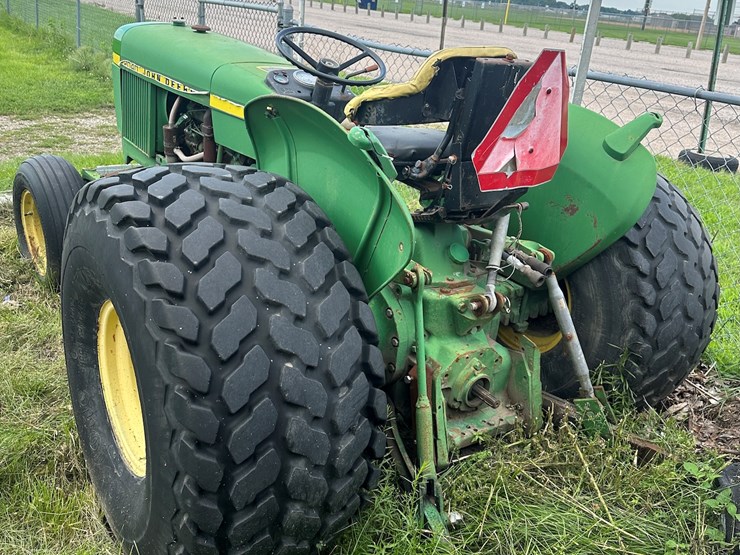 1976-john-deere-2040-image-2
